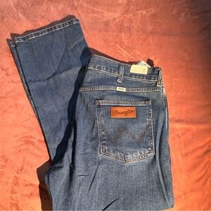 NWT Wrangler Men's Cowboy Bootcut Jeans (38x30) - Classic Sexy Wrangler Butt